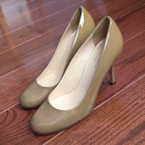 Kate Spade Camel Karolina Patent Pump Size 5
